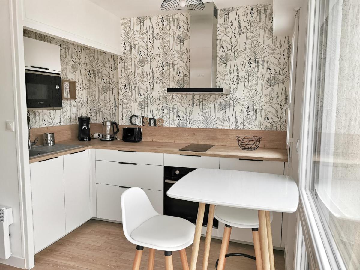 Appartement Lumineux Avec Balcon Et Parking Cherbourg-en-Cotentin Luaran gambar