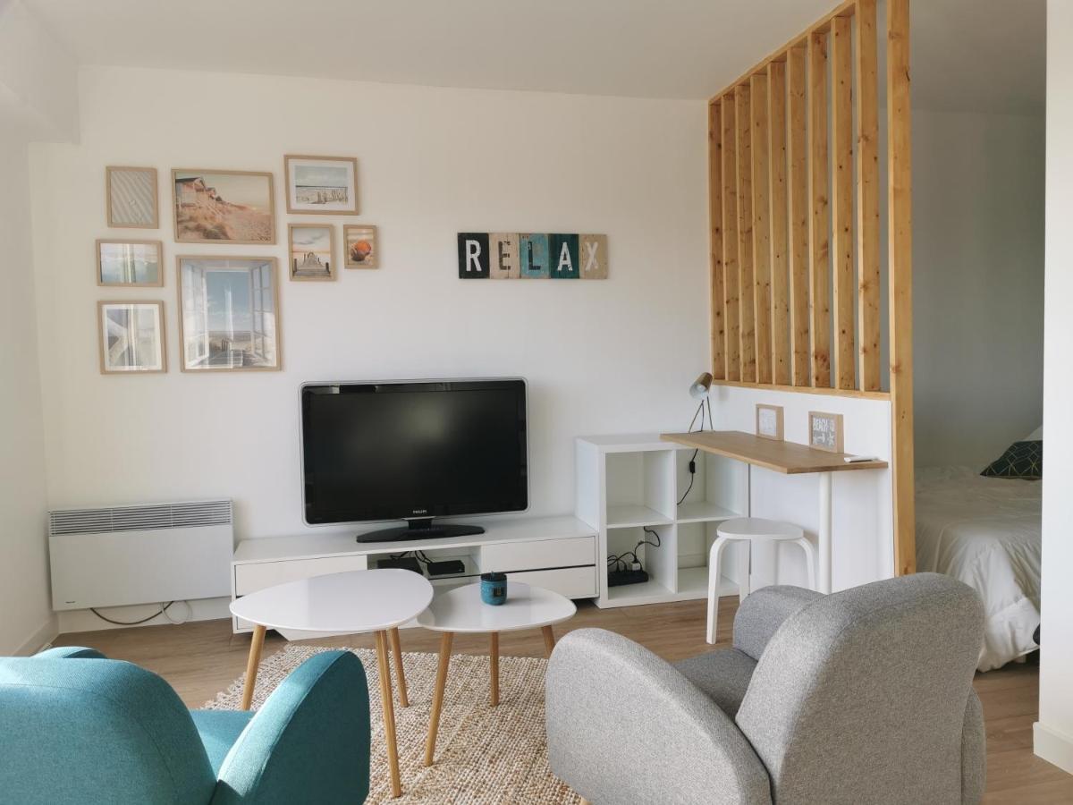 Appartement Lumineux Avec Balcon Et Parking Cherbourg-en-Cotentin Luaran gambar
